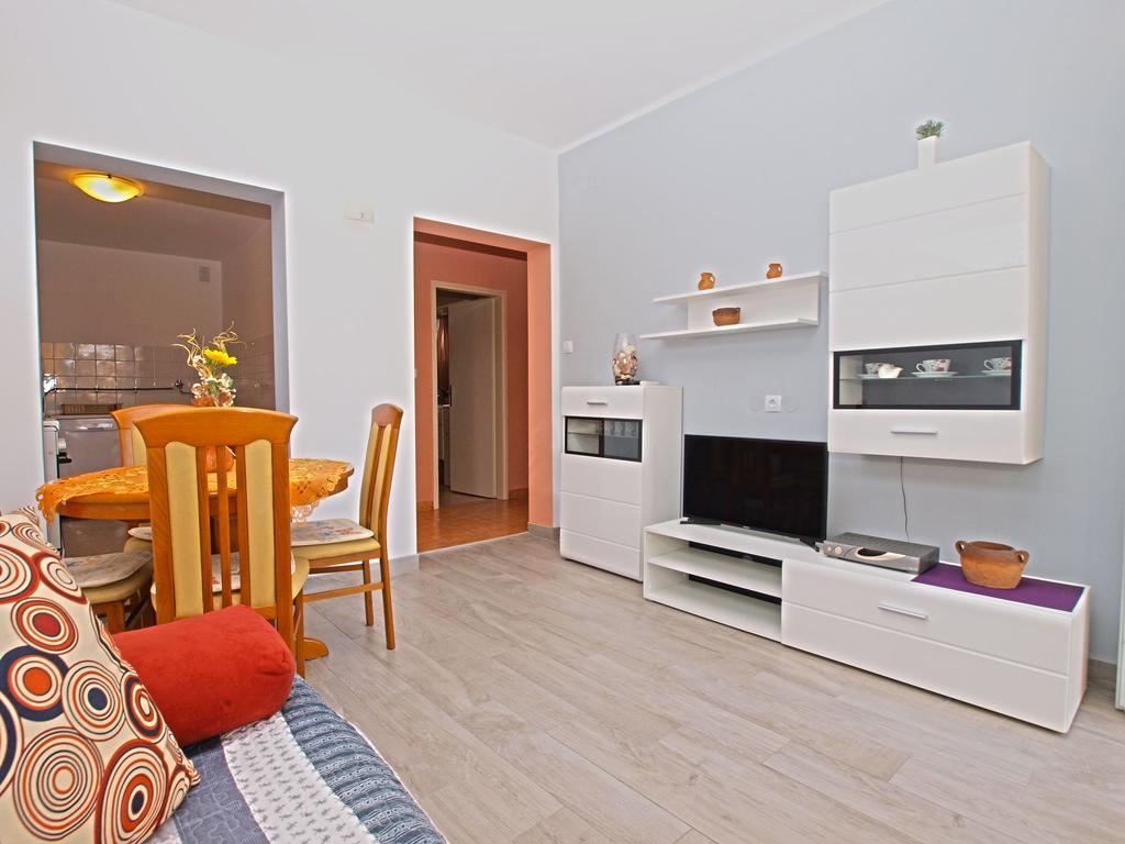 Apartment Snezana 1200 Fažana Dış mekan fotoğraf